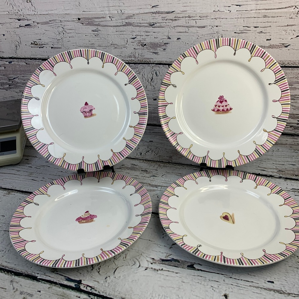 Rosanna Dessert Plates Set of 4 Dessert Heart Design Striped‎ Border 9 inch